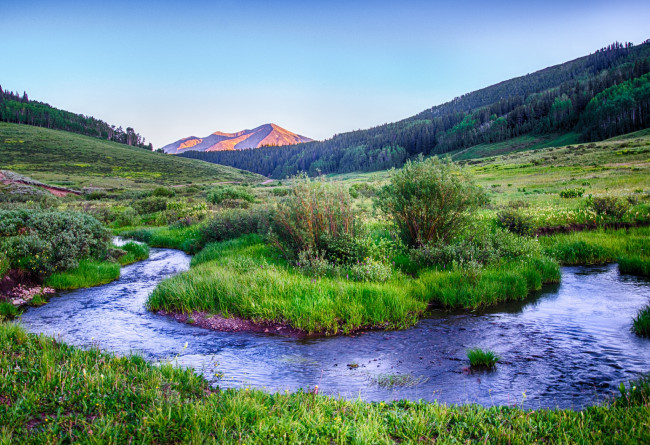 Обои картинки фото природа, реки, озера, река, лес, горы