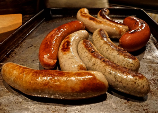 Обои картинки фото еда, колбасные изделия, колбаски
