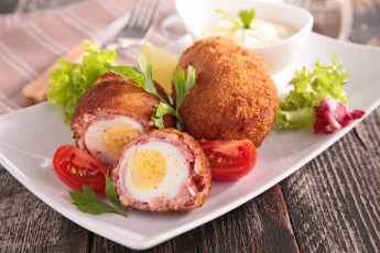 Картинка еда мясные+блюда помидор шарик яйца мясной
