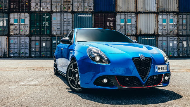 Обои картинки фото автомобили, alfa romeo, 2017, alfa, romeo, giulietta, quadrifoglio, verde