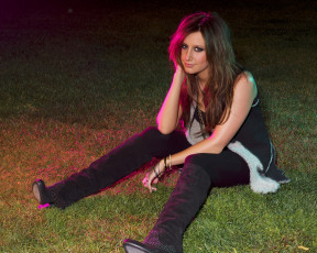 Картинка девушка девушки ashley+tisdale модель
