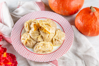 Картинка еда пельмени +манты +вареники манты зелень яйца тыква мука