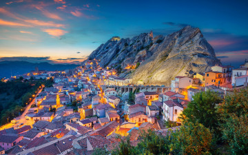Картинка pietrapertosa italy города -+пейзажи италия базиликата вечер пьетрапертоса средиземное море итальянский город горный пейзаж закат