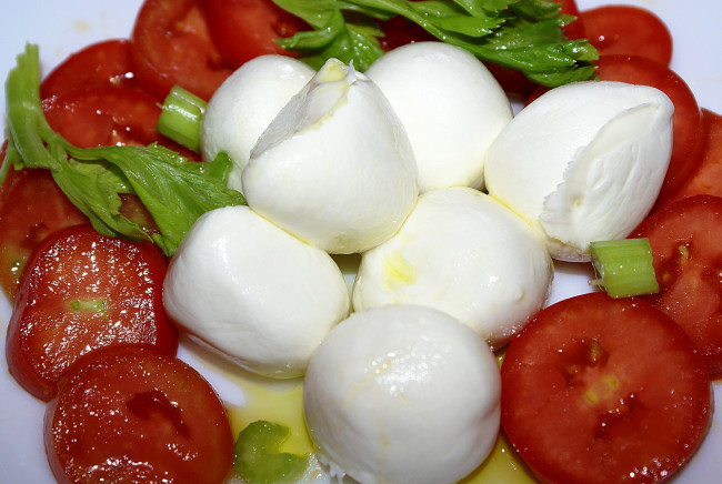 Обои картинки фото еда, салаты,  закуски, салат, caprese