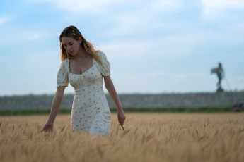 Картинка flag+day+ +2021+ кино+фильмы -unknown+ другое день флага триллер драма dylan penn jennifer vogel flag day