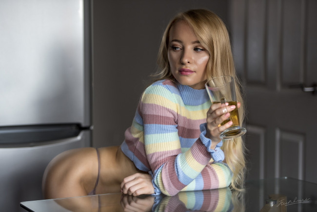 Обои картинки фото emily singer, девушки, девушка, красивая, супер, секси, няша, нежная, классная, модница, лапочка, мадам