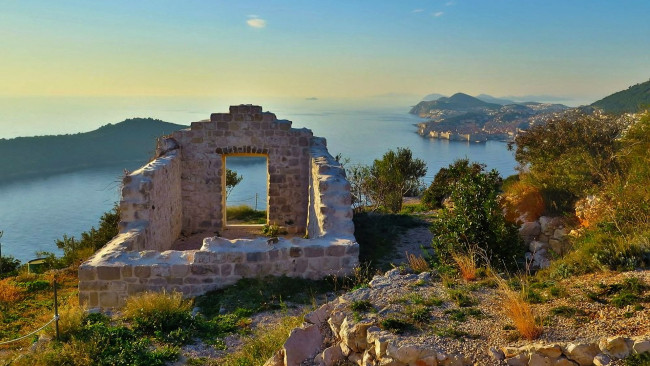 Обои картинки фото plitvice lakes national park, croatia, разное, развалины,  руины,  металлолом, plitvice, lakes, national, park