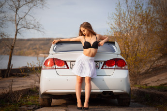 обоя девушка и авто, автомобили, -авто с девушками, девушка, женщина, шатенка, темноволосая, сексуальная, модель, звезда, позирует, разная, обувь, верхняя, стильная, одежда, нижнее, эротическое, бельё, трусы, лифчик, колготки, чулки, аксессуары, макияж, и, множество, элементов, на, фотографии