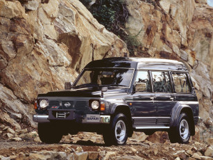 Картинка автомобили nissan datsun