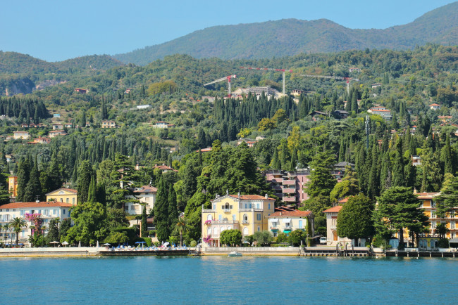 Обои картинки фото италия, ломбардия, гардоне, ривьера, города, амальфийское, лигурийское, побережье, море, дома