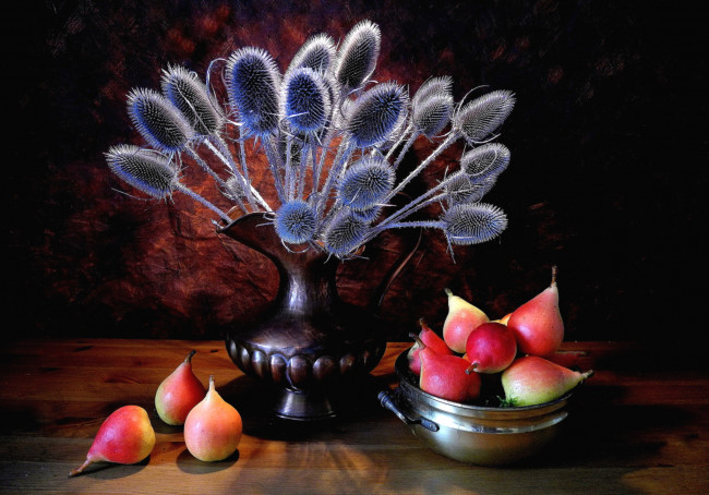 Обои картинки фото еда, груши, плоды, колючки