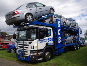 Картинка scb+salvage+scania автомобили scania+ выставка улица тягач седельный грузовик тяжелый