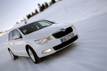 Картинка автомобили skoda superb 4x4