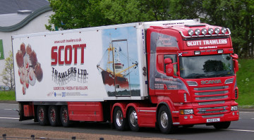 обоя scania r620, автомобили, scania , выставка, улица, тяжелый, грузовик, седельный, тягач