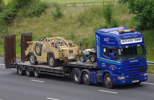 Обои картинки фото scania 480, автомобили, scania , выставка, улица, седельный, грузовик, тягач, тяжелый