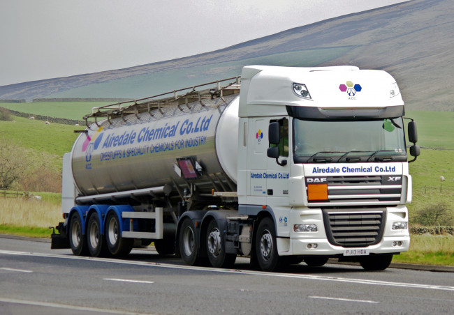 Обои картинки фото daf xf, автомобили, daf , выставка, улица, тяжелый, грузовик, седельный, тягач