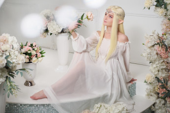 Картинка kirdjava девушки девушка женщина блондинка светловолосая сексуальная модель звезда позирует разная обувь верхняя стильная одежда нижнее эротическое бельё трусы лифчик колготки чулки аксессуары макияж и множество элементов на фотографии