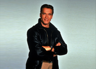 Картинка мужчины arnold+schwarzenegger актер куртка