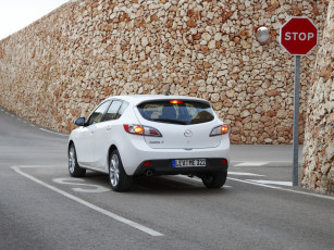 Картинка автомобили mazda