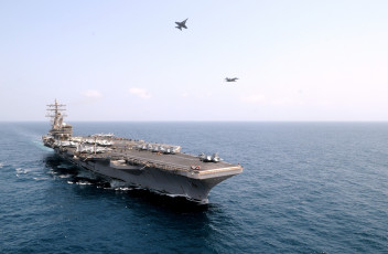 Картинка корабли авианосцы вертолётоносцы огромный самолеты