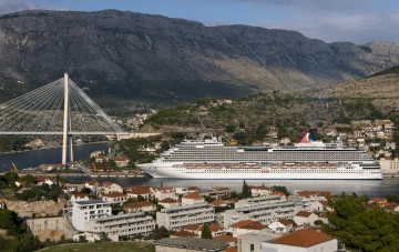 Картинка корабли лайнеры город мост большой горы