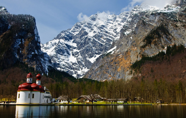 Обои картинки фото церковь, святого, варфоломея, германия, города, католические, соборы, костелы, аббатства, озеро, горы, купола