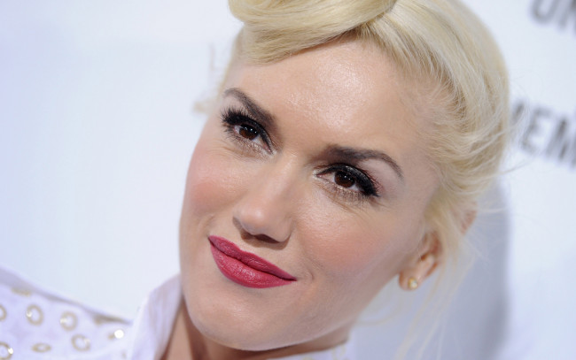 Обои картинки фото музыка, gwen, stefani, морщинки