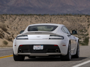 Картинка автомобили aston martin