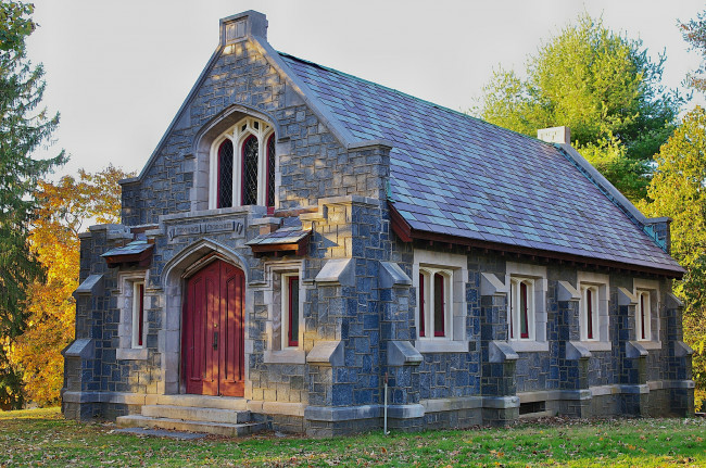 Обои картинки фото города, здания, дома, лужайка, мемориал, здание
