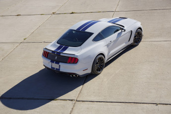 Картинка автомобили mustang 2015г shelby gt350 светлый