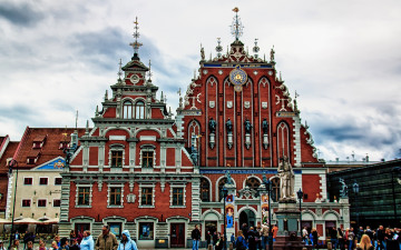 Картинка города рига+ латвия памятник люди дома рига площадь