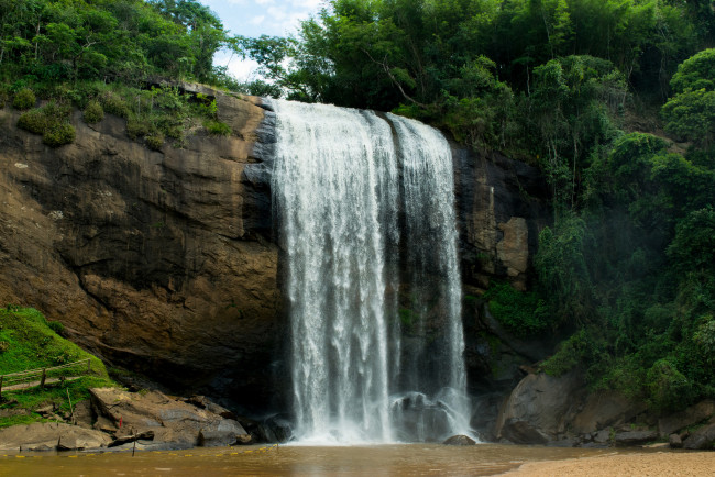 Обои картинки фото природа, водопады, лес, река, водопад