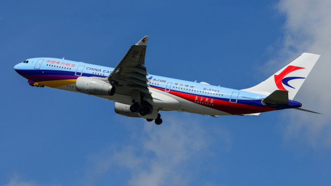 Обои картинки фото a330-243, авиация, пассажирские самолёты, авиалайнер