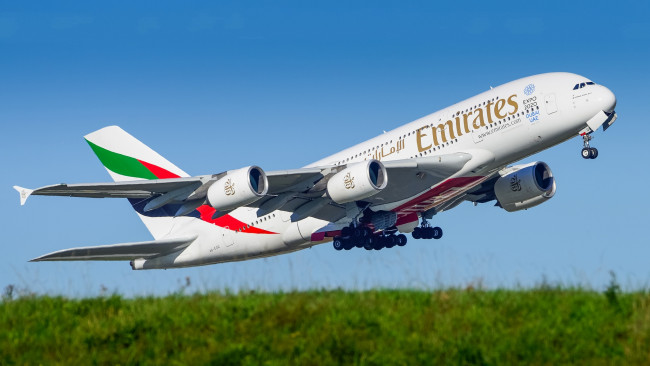 Обои картинки фото a380-861, авиация, пассажирские самолёты, авиалайнер