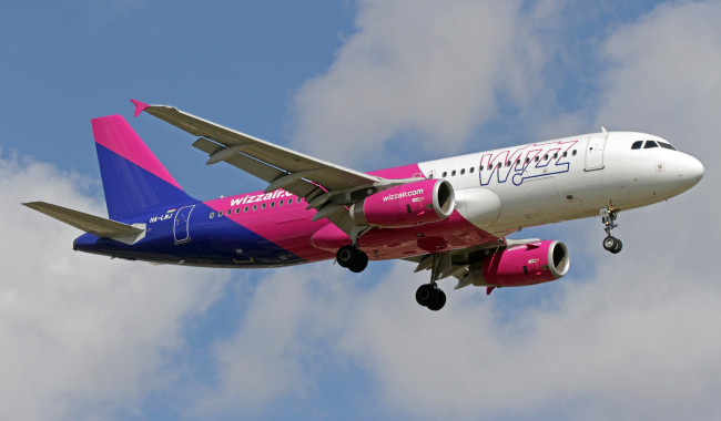 Обои картинки фото авиация, пассажирские самолёты, авиалайнер