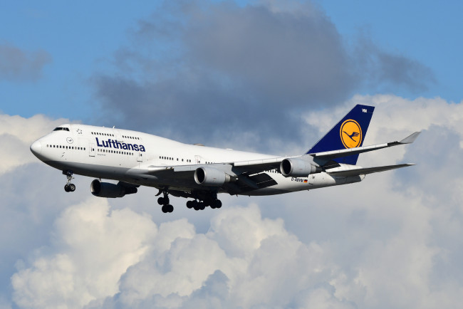 Обои картинки фото авиация, пассажирские самолёты, авиалайнер