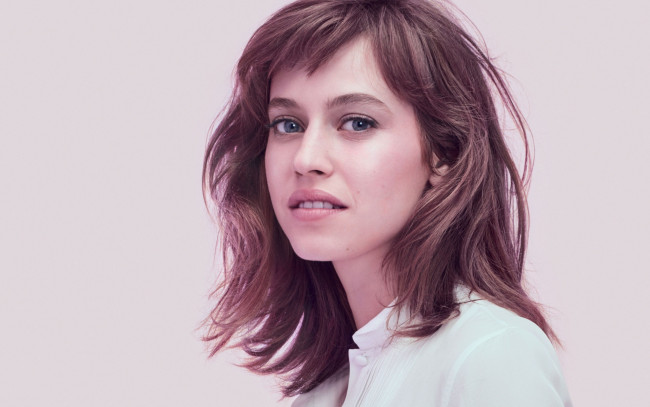 Обои картинки фото девушки, -unsort , лица,  портреты, француженка, лицо, актриса, lou, de, laage