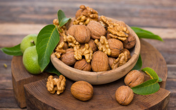 Картинка еда орехи +каштаны +какао-бобы грецкие ядра