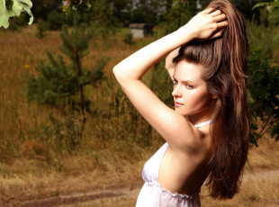 обоя девушки, lilian white, шатенка, сарафан, природа
