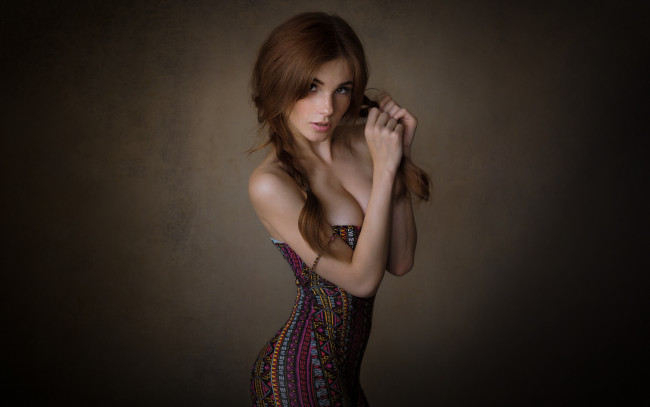 Обои картинки фото anna fedotova, девушки, анна федотова, anna, fedotova, анна, федотова, веснушки, девушка, модель, рыжеволосая, красотка, красавица, флирт, стройная, фигура, сексуальная, секси, поза, взгляд, макияж