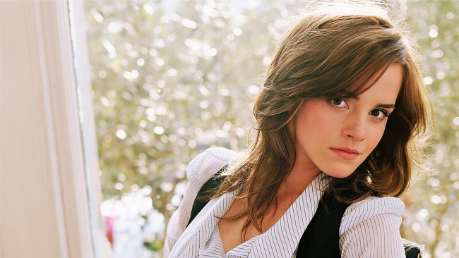 Обои картинки фото девушки, emma watson, актриса, лицо, шатенка, блузка