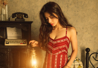 Картинка азиатская+красота девушки -+азиатки девушка женщина брюнетка темноволосая сексуальная модель звезда позирует разная обувь верхняя стильная одежда нижнее эротическое бельё трусы лифчик колготки чулки аксессуары макияж и множество элементов на фотографии