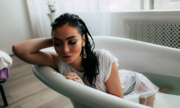 Картинка сексуальная+девушка девушки -+брюнетки +шатенки девушка женщина брюнетка темноволосая сексуальная модель звезда позирует разная обувь верхняя стильная одежда нижнее эротическое бельё трусы лифчик колготки чулки аксессуары макияж и множество элементов на фотографии