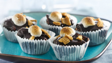 Картинка еда пирожные кексы печенье глазурь поднос