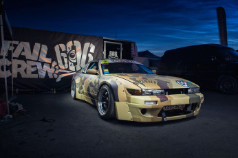 Картинка автомобили nissan datsun