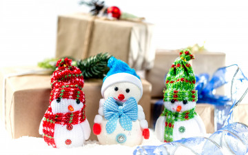 Картинка праздничные снеговики забавные