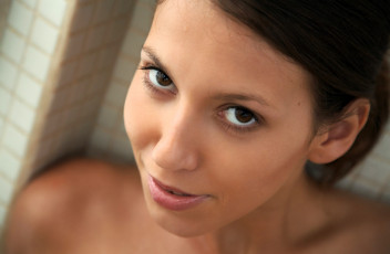 Картинка девушки lizzie+ryan шатенка лицо