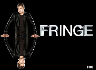 обоя кино фильмы, fringe , сериал, парнь, куртка, стол, отражение