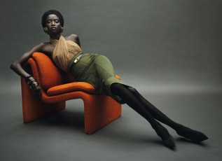 Картинка anok+yai девушки anok yai девушка мулатка темнокожая чернокожая модель красотка макияж взгляд поза стройная сексуальная фигура