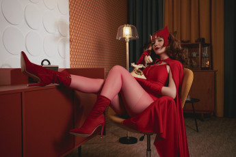 Картинка косплей+модель девушки carry+key девушка женщина шатенка темноволосая сексуальная модель звезда позирует разная обувь верхняя стильная одежда нижнее эротическое бельё трусы лифчик колготки чулки аксессуары макияж и множество элементов на фотографии